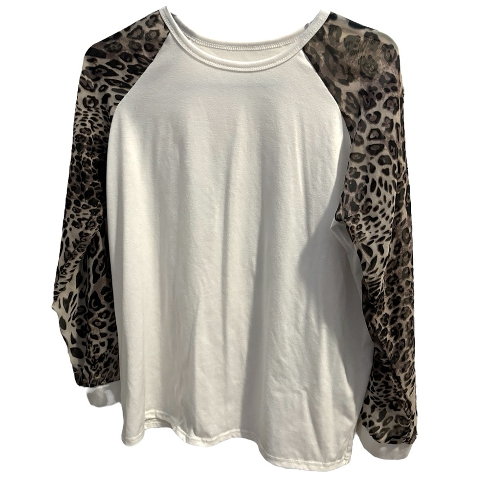 Long sleeve white tee with sheer print sleeves sz l